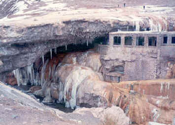 puente_del_inca_invierno.jpg (111233 bytes)