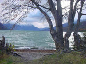 LAGO ROCA 03.jpg (114752 bytes)
