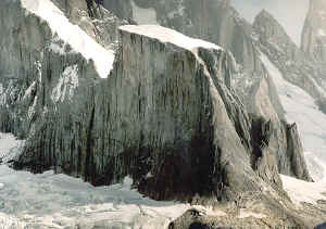 cerro_mocho.jpg (107065 bytes)