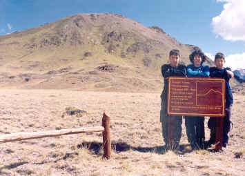 monte_leon_cartel_01.jpg (93340 bytes)